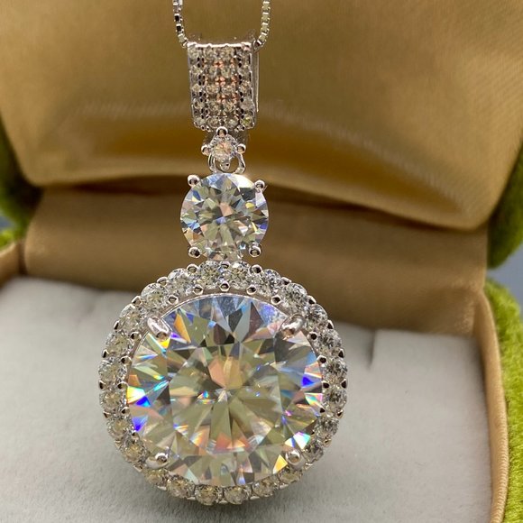 Certified 4CT ( 3 +1) Carats Diamond Moissanite White Gold Necklace For Women